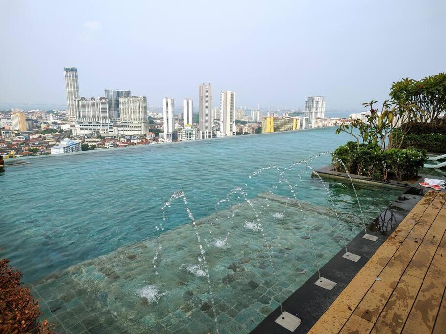Infinity Pool 2Br Suite 7Pax @Beacon @Georgetown Zewnętrze zdjęcie