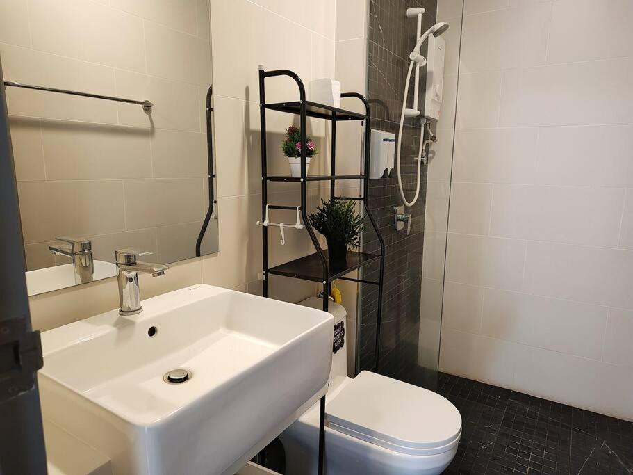 Infinity Pool 2Br Suite 7Pax @Beacon @Georgetown Zewnętrze zdjęcie