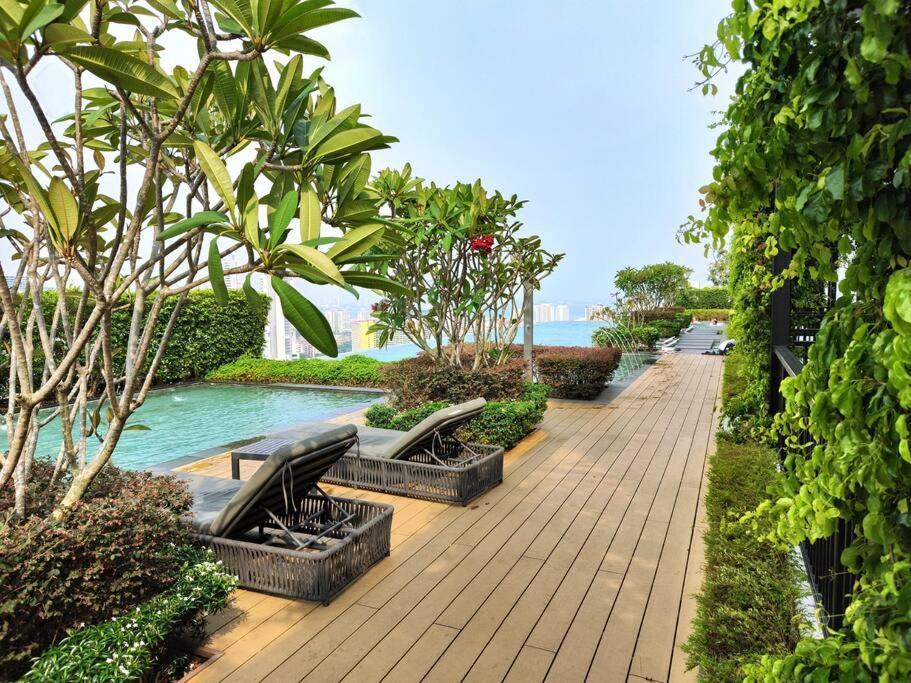 Infinity Pool 2Br Suite 7Pax @Beacon @Georgetown Zewnętrze zdjęcie